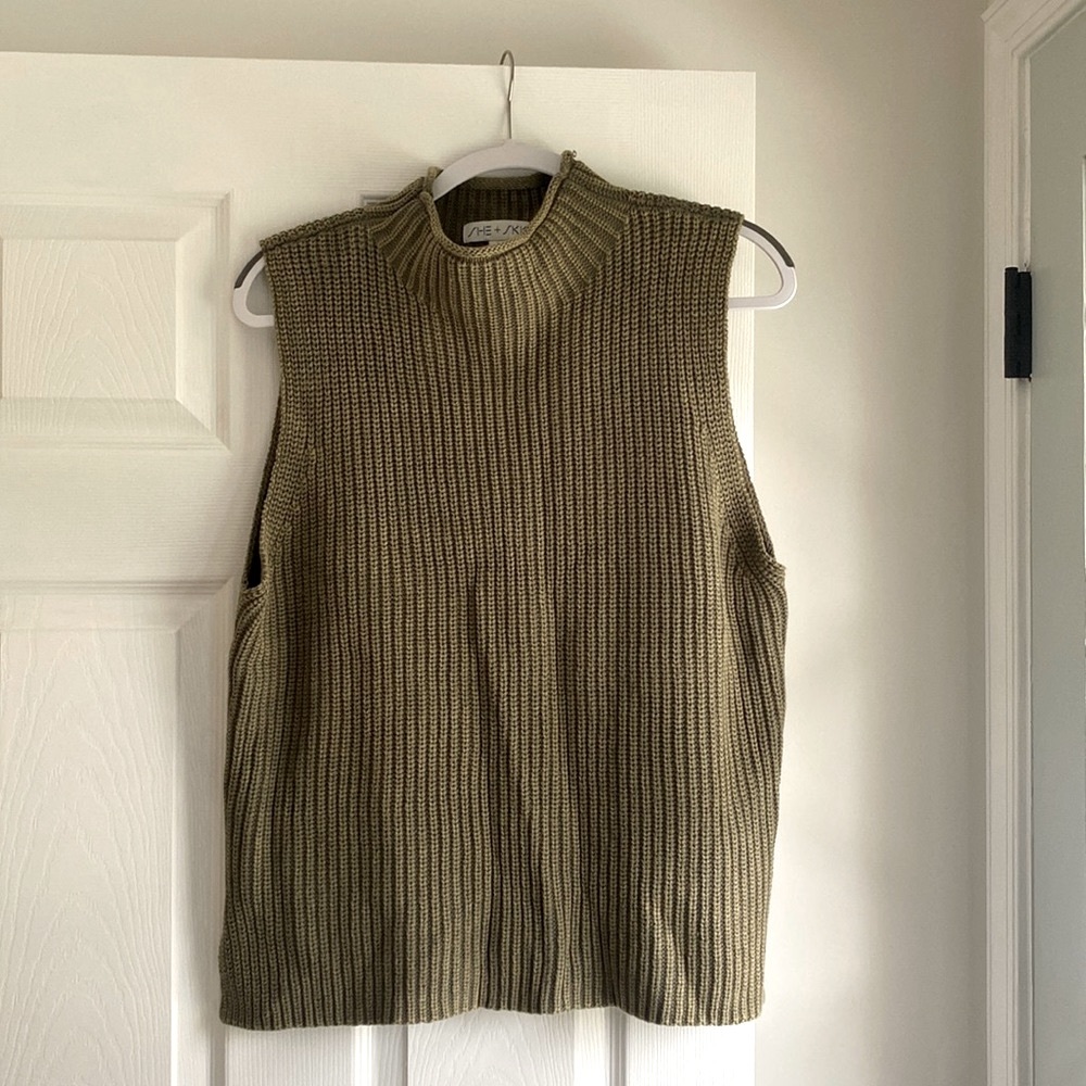 She + Sky sweater vest